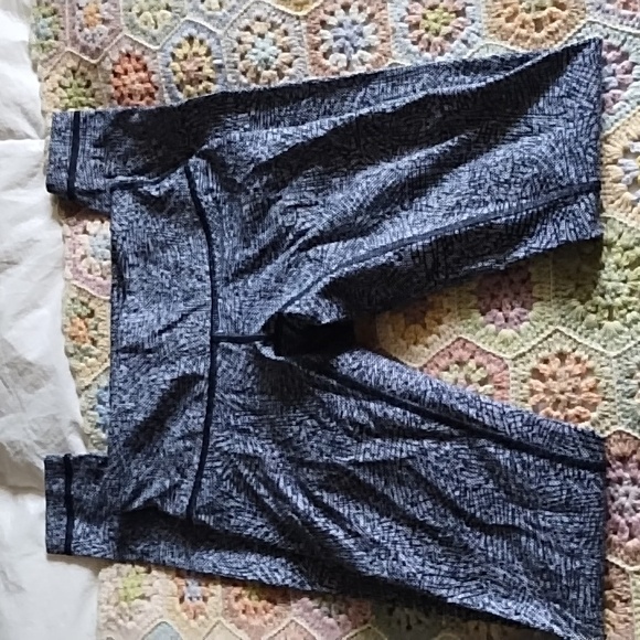 Lululemon High Times Pant Luon Suited Jacquard Black White 2 - Picture 4 of 6